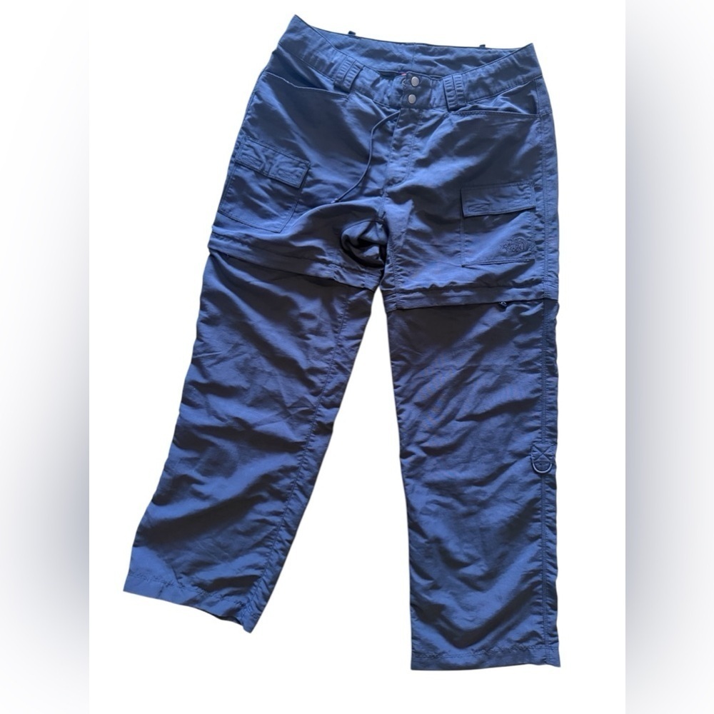 The North Face Women Cargo Buckle Pant Short Court zipper Pockets Gray size 8